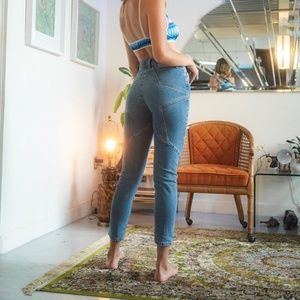 Revice Venus Crop Jeans in Medium Wash | Vintage-inspired Star Detail | Size 25